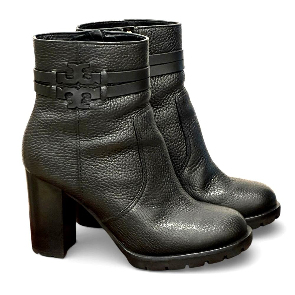 Tory burch Leigh Pebbled Leather 3" heeled ankle bootie with logo size 6 black
